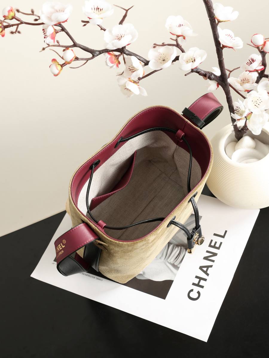 Chanel 26B Bucket Small AS6537 18 x 16 x 12 7B96