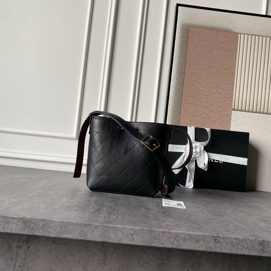 Chanel 26B Bucket Small AS6537 18 x 16 x 12 853D