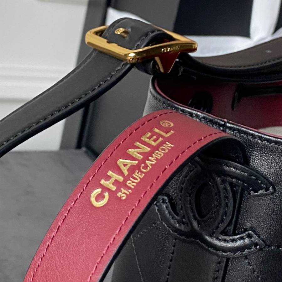 Chanel 26B Bucket Small AS6537 18 x 16 x 12 853D