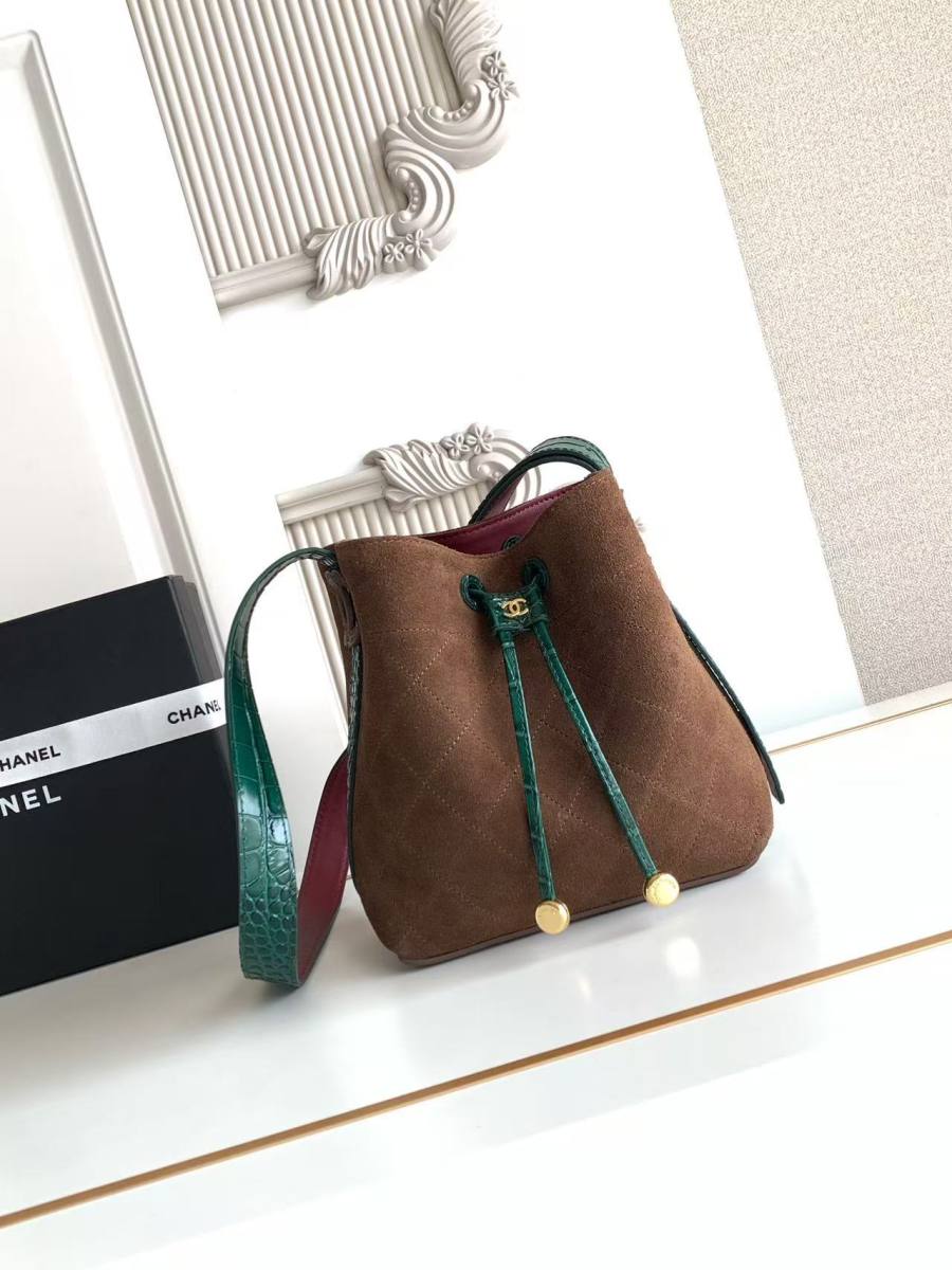 Chanel 26B Bucket Small AS6537 18 x 16 x 12 9637