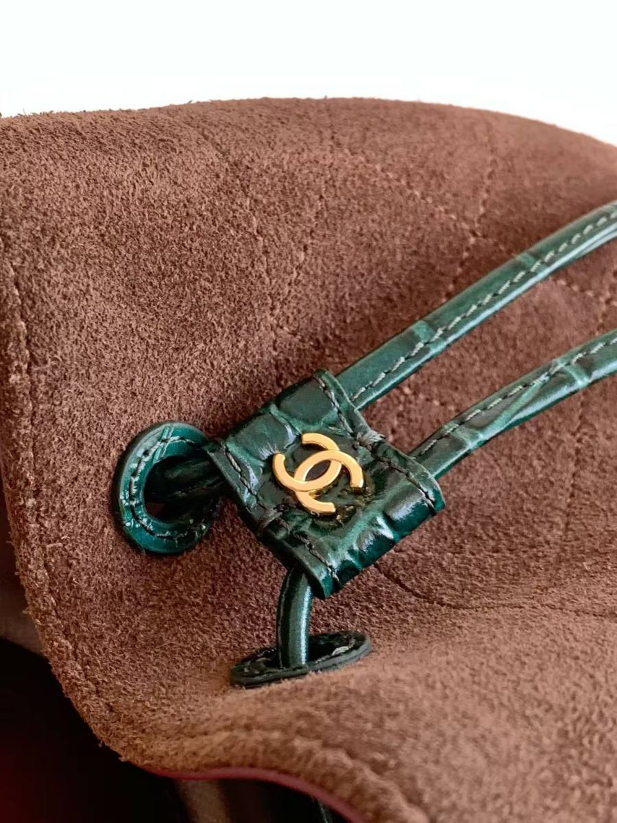 Chanel 26B Bucket Small AS6537 18 x 16 x 12 9637