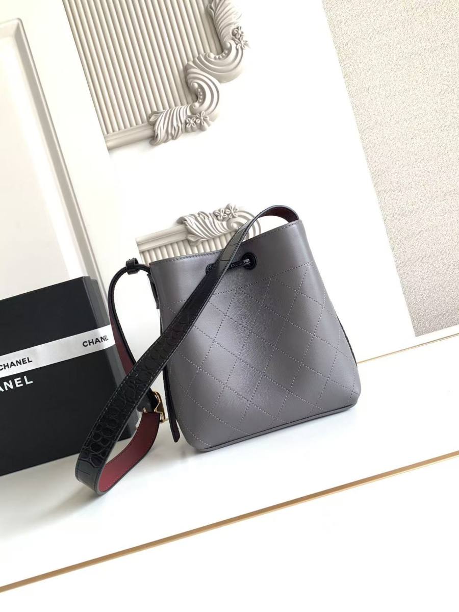 Chanel 26B Bucket Small AS6537 18 x 16 x 12 B9FC