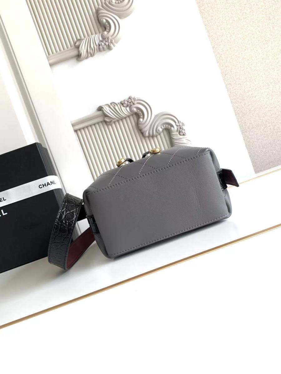 Chanel 26B Bucket Small AS6537 18 x 16 x 12 B9FC