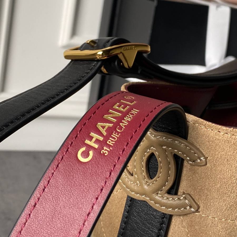 Chanel 26B Bucket Small AS6537 18 x 16 x 12 BCEC