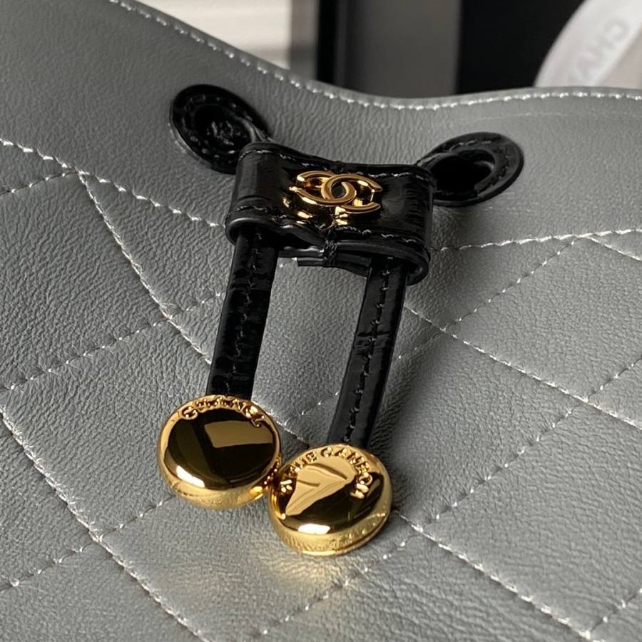 Chanel 26B Bucket Small AS6537 18 x 16 x 12 C751