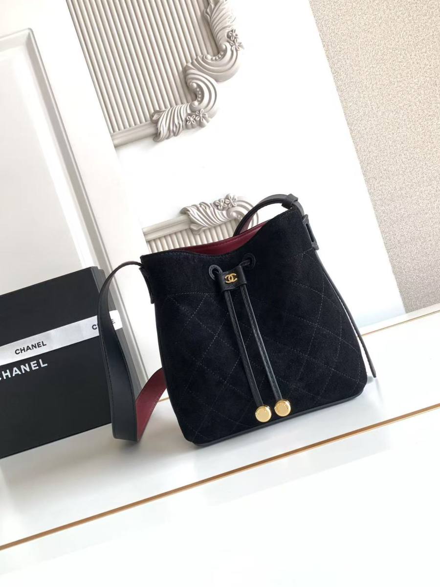 Chanel 26B Bucket Small AS6537 18 x 16 x 12 DDB0