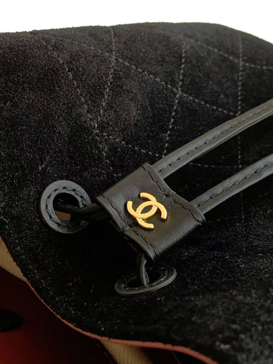 Chanel 26B Bucket Small AS6537 18 x 16 x 12 DDB0