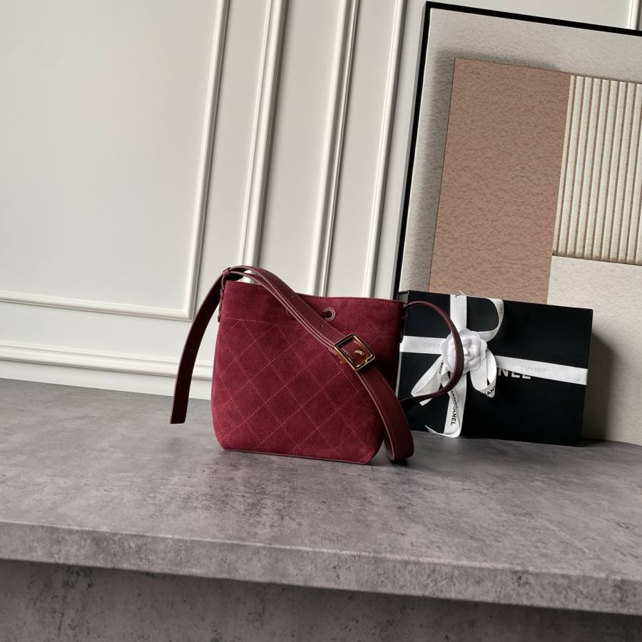 Chanel 26B Bucket Small AS6537 18 x 16 x 12 FD27