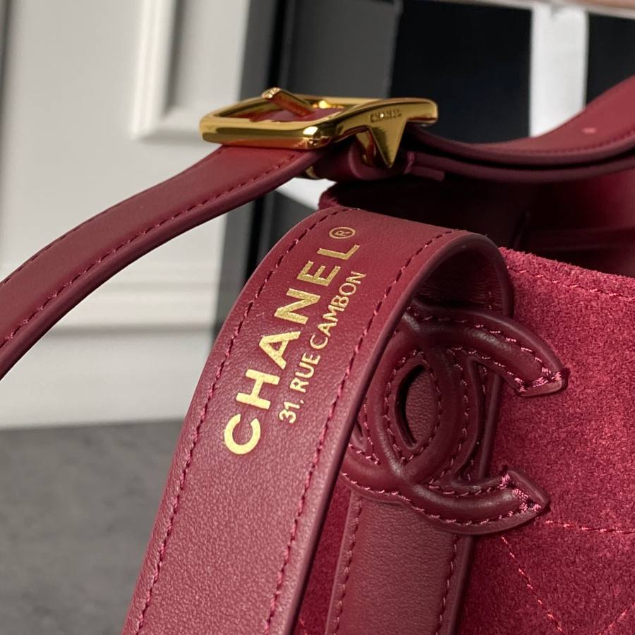 Chanel 26B Bucket Small AS6537 18 x 16 x 12 FD27
