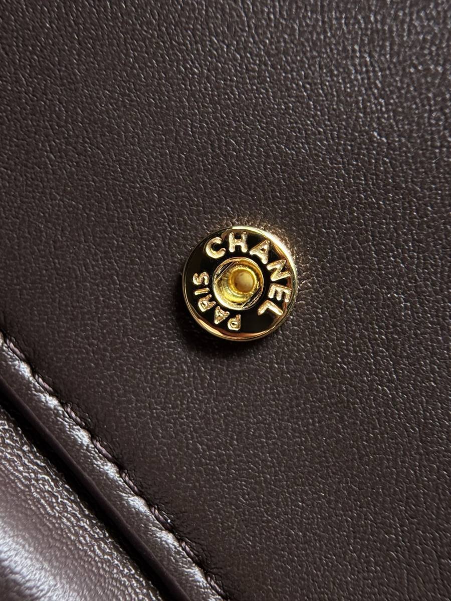 Chanel 26B Classic Flap Mini 20 x 13 x 6 4DCB