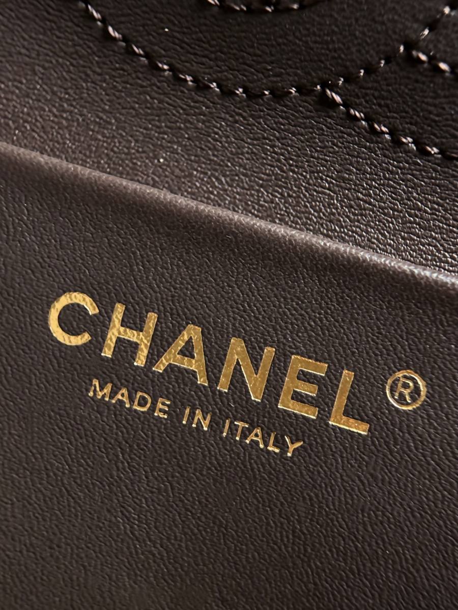 Chanel 26B Classic Flap Mini 20 x 13 x 6 4DCB
