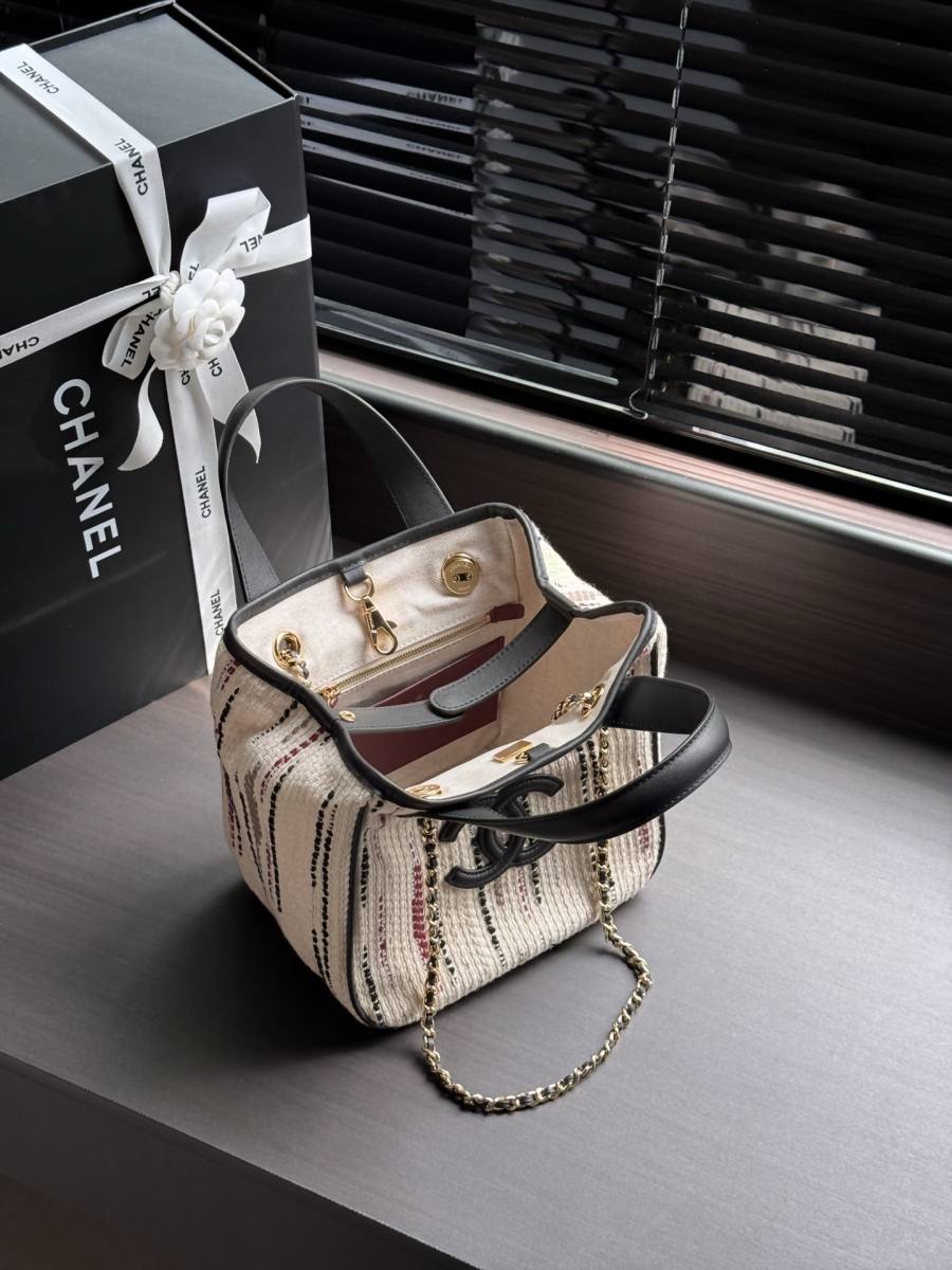Chanel 26B Woven Tote 36 x 30 x 14 BF0E