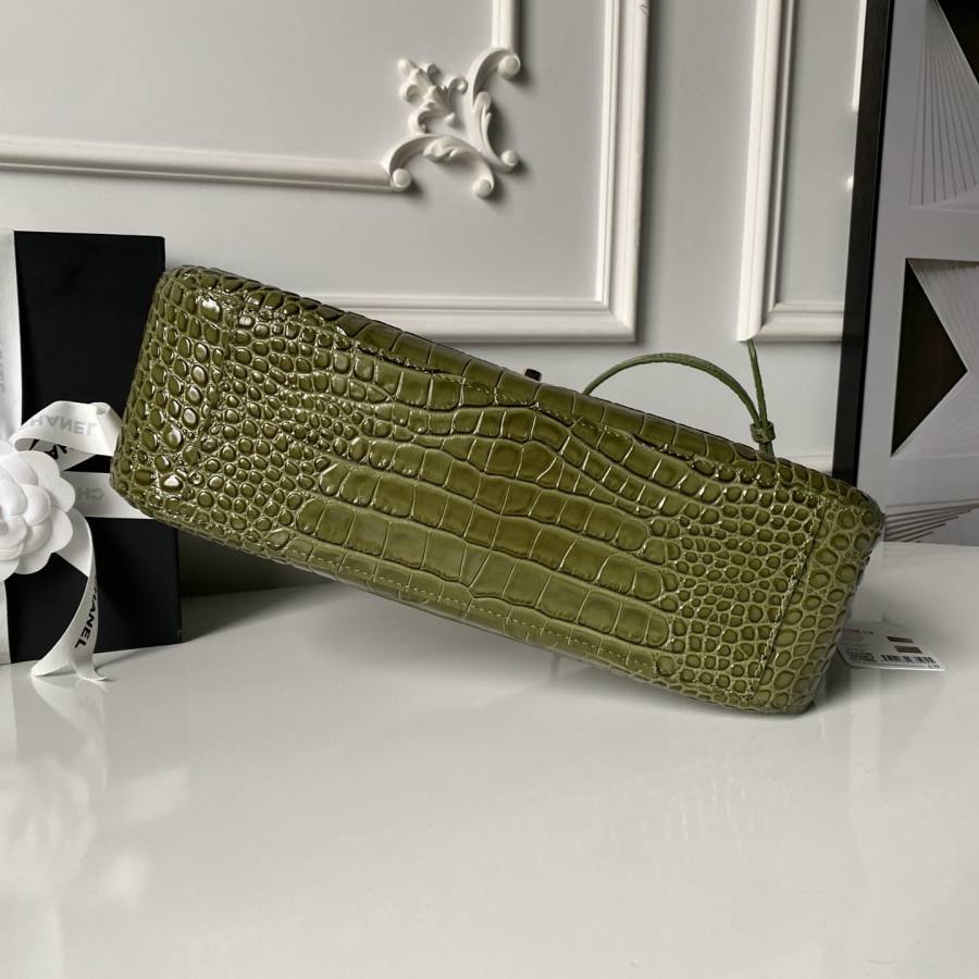 Chanel 26S Airport Bag AS6231 28 x 18 x 10 3A0B