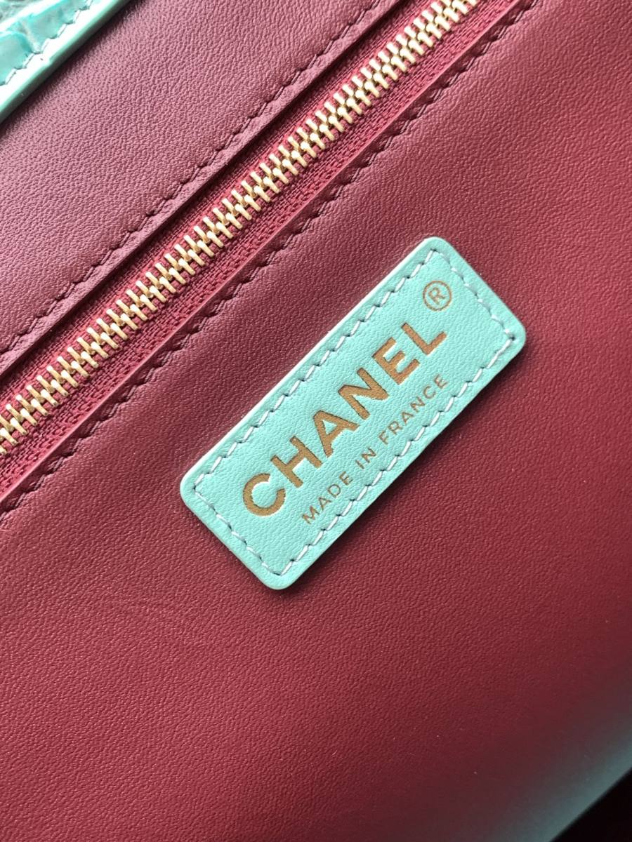 Chanel 26S Cerf Tote 38 x 27 x 15 F6F5