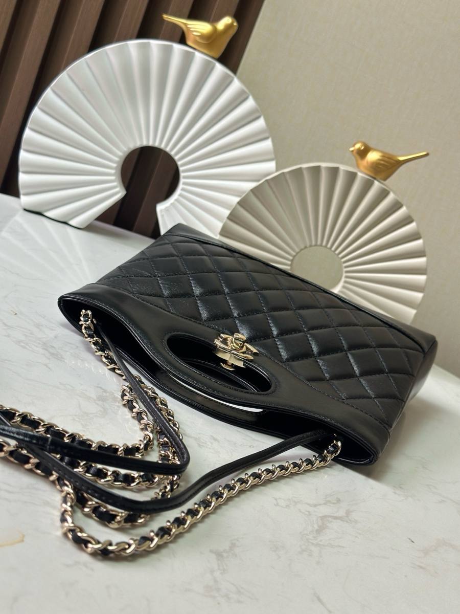 Chanel 31 Mini Shopping Bag 20 x 16 x 7 AFE6