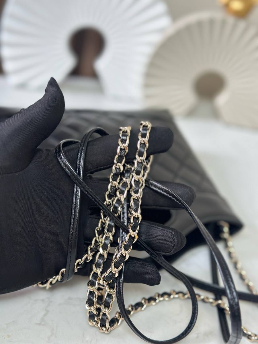 Chanel 31 Mini Shopping Bag 20 x 16 x 7 AFE6