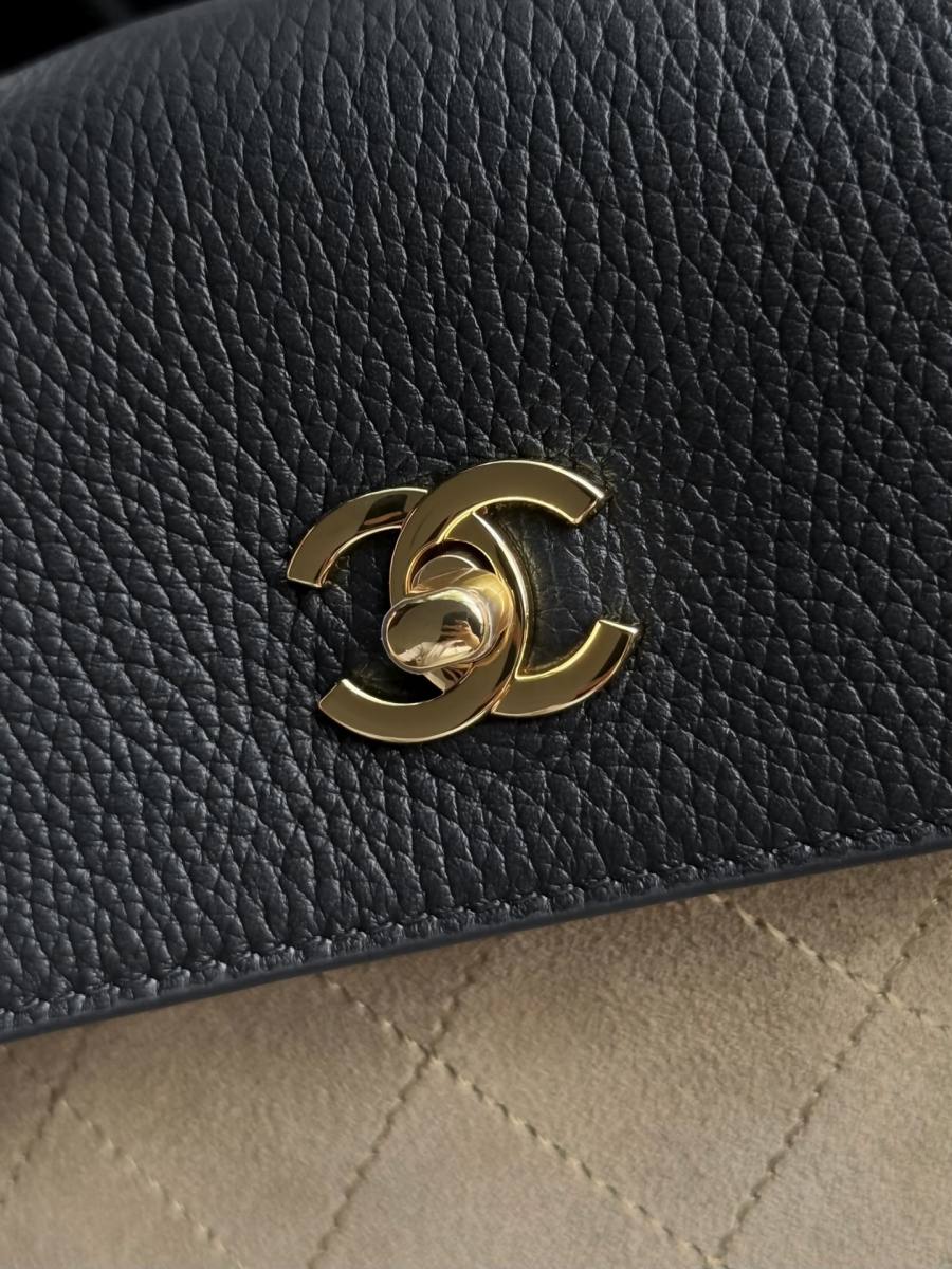Chanel Baguette 28 x 14 x 8 2822