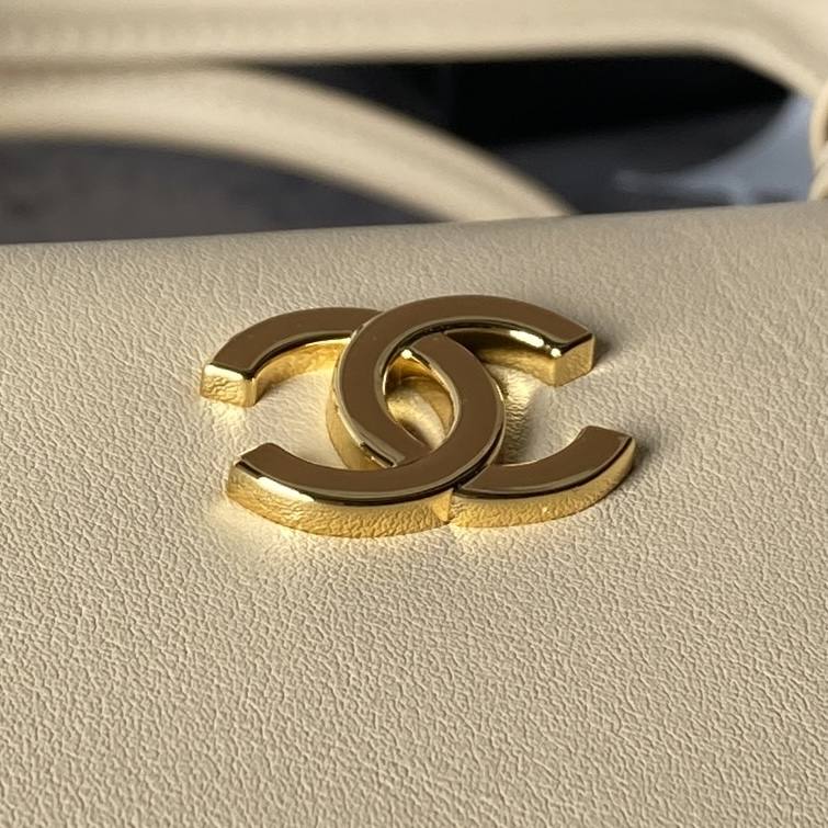 Chanel Bowling Bag AS6580 31 x 20 x 14 AE7F