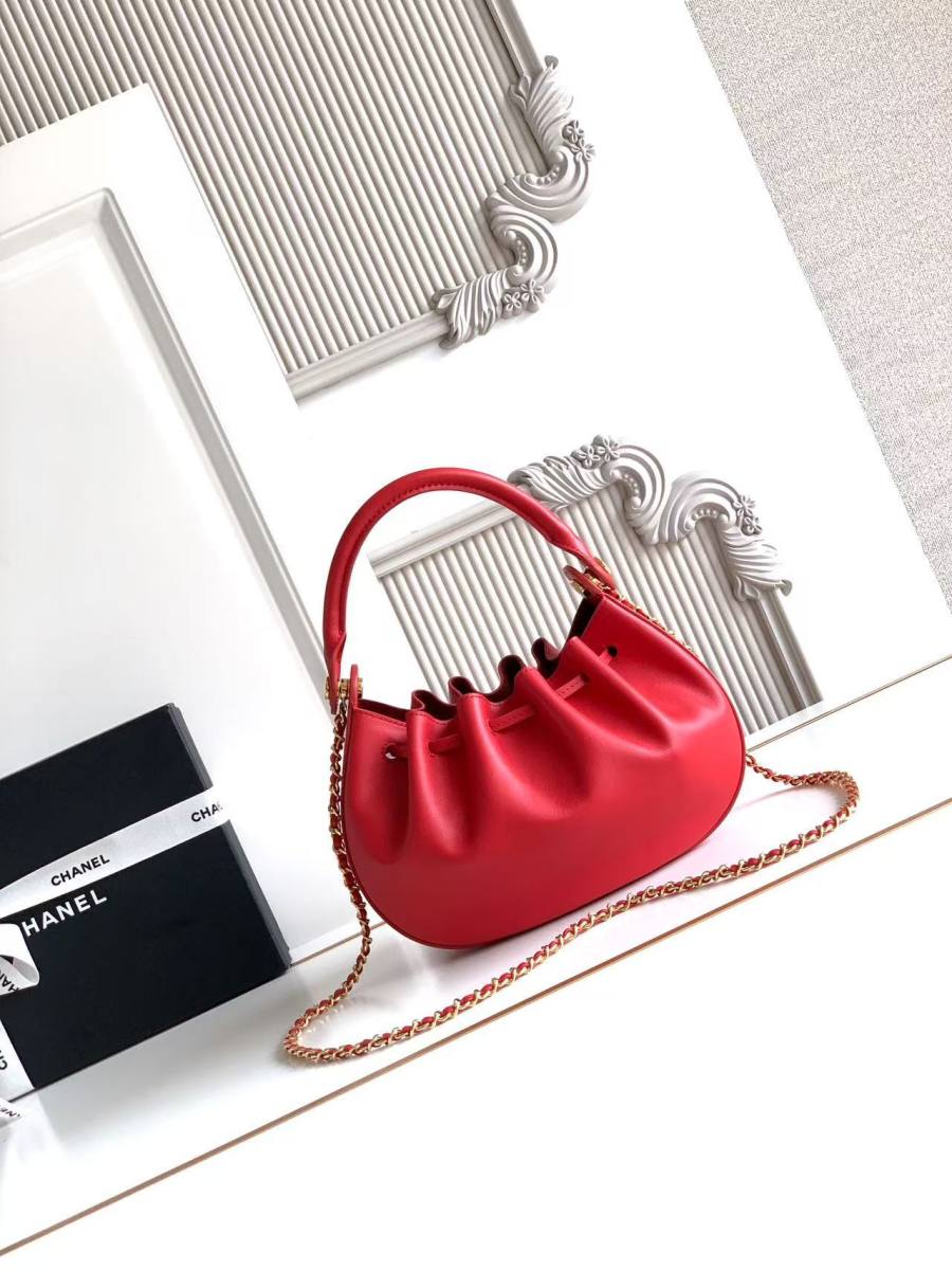 Chanel Bucket AS6617 20 x 18 x 14 D058