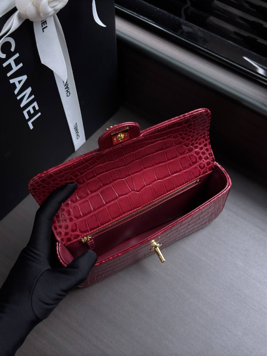 Chanel Chain Flap 23 x 14 x 7 DDB8