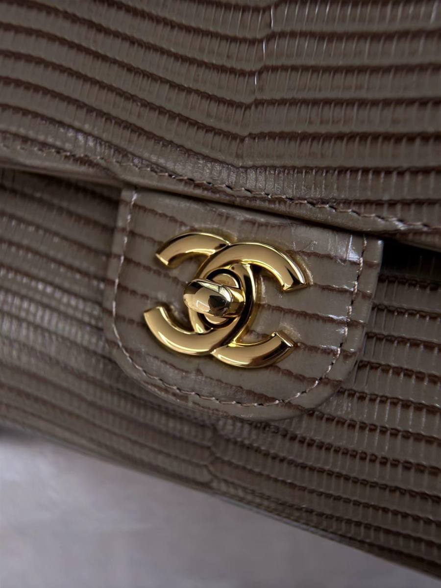 Chanel Classic Flap AP5330 25.5 x 16 x 7 87DA