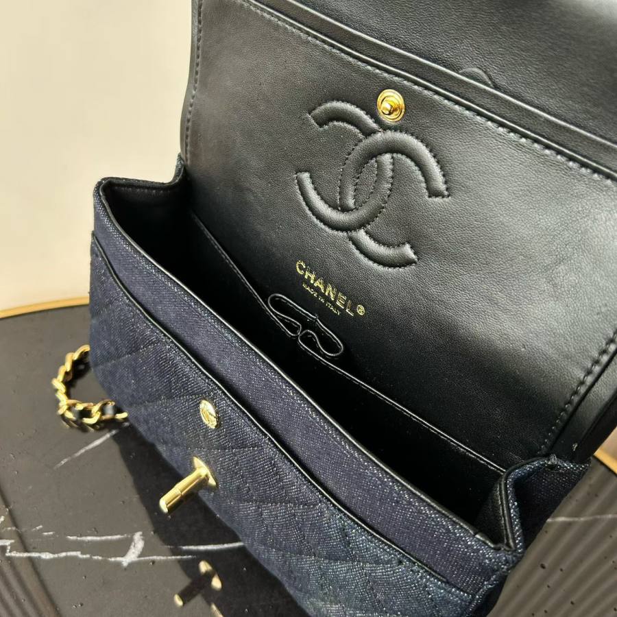 Chanel Classic Flap Small 23 420C