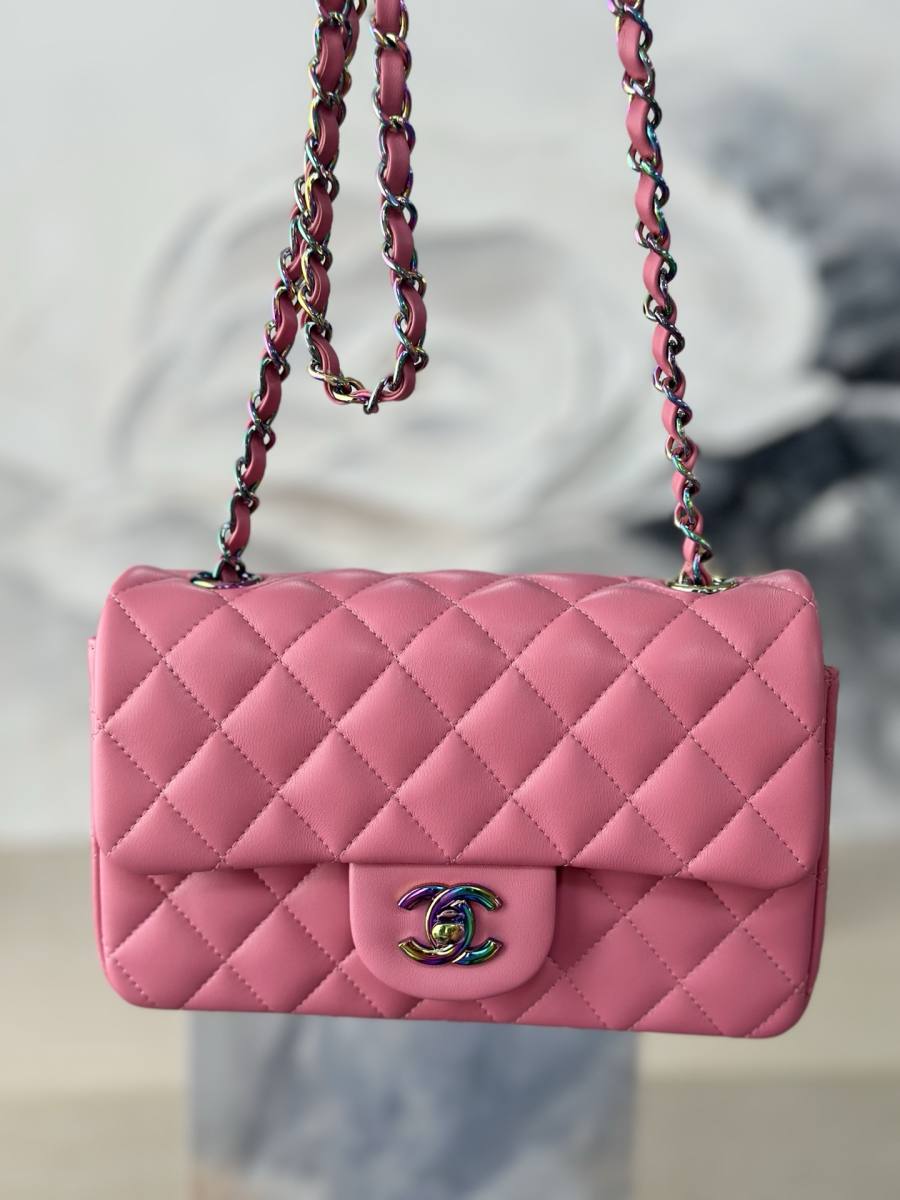 Chanel Classic Flap Small 23 x 14 x 7 58D4