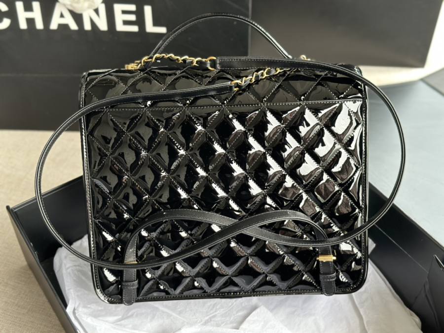 Chanel Duma Backpack AS3662 5 x 31 x 9 E5AB