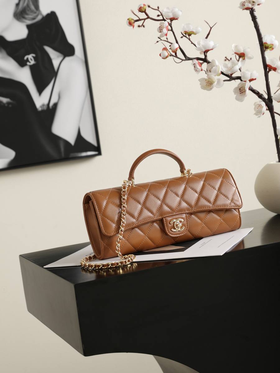 Chanel Handle Bag 20 x 14 x 8 93E3