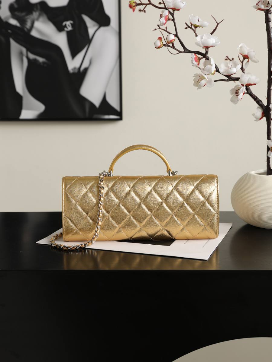 Chanel Handle Bag 20 x 14 x 8 A716