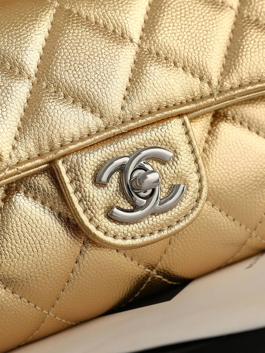Chanel Handle Bag 20 x 14 x 8 A716