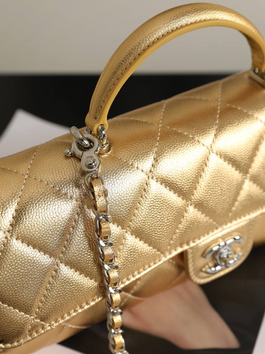 Chanel Handle Bag 20 x 14 x 8 A716