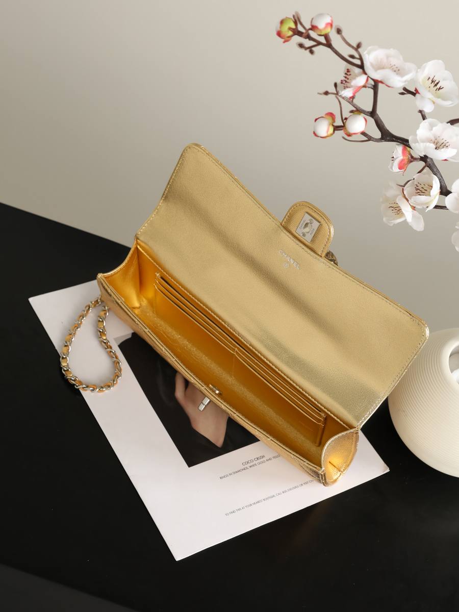 Chanel Handle Bag 20 x 14 x 8 A716