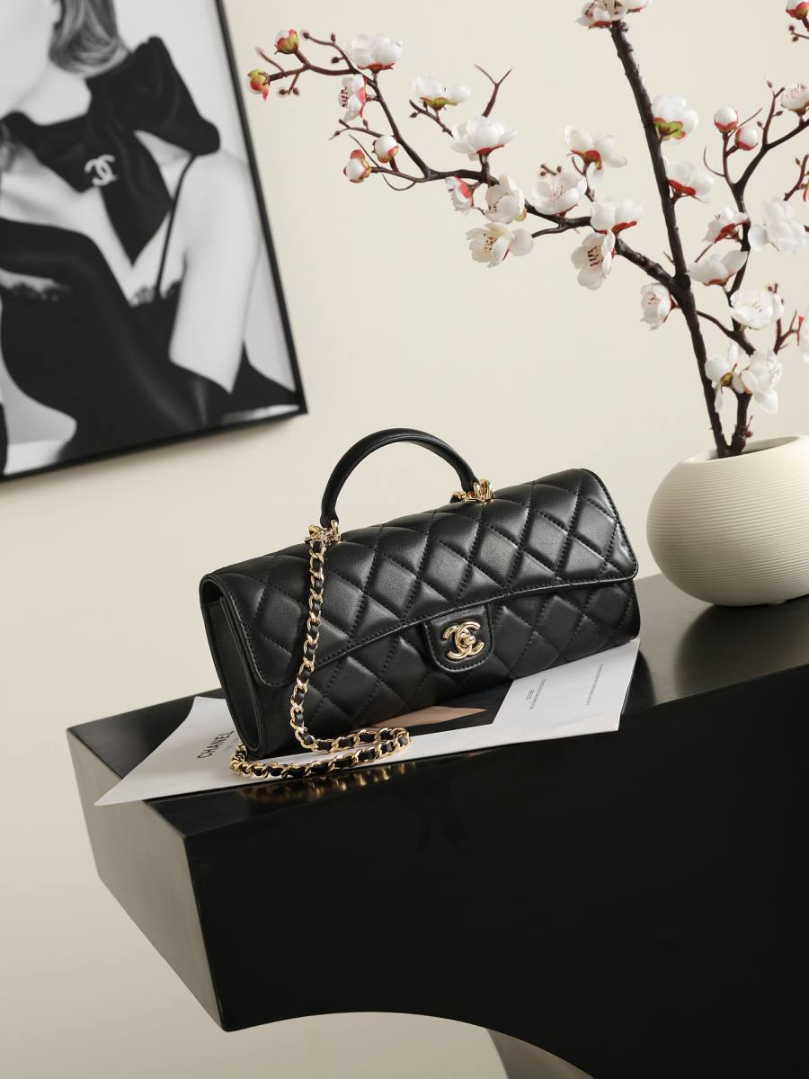 Chanel Handle Bag 20 x 14 x 8 D547