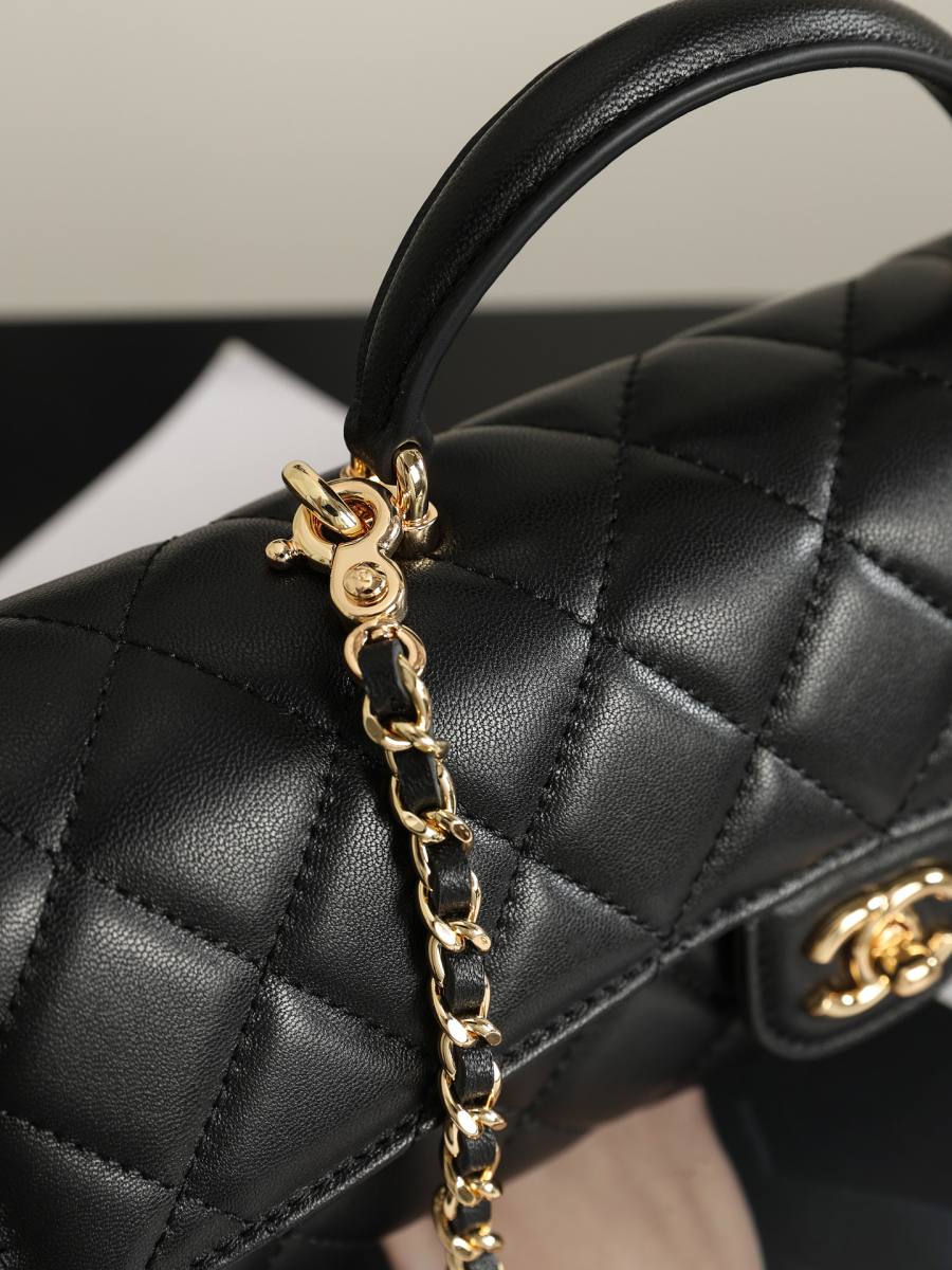 Chanel Handle Bag 20 x 14 x 8 D547