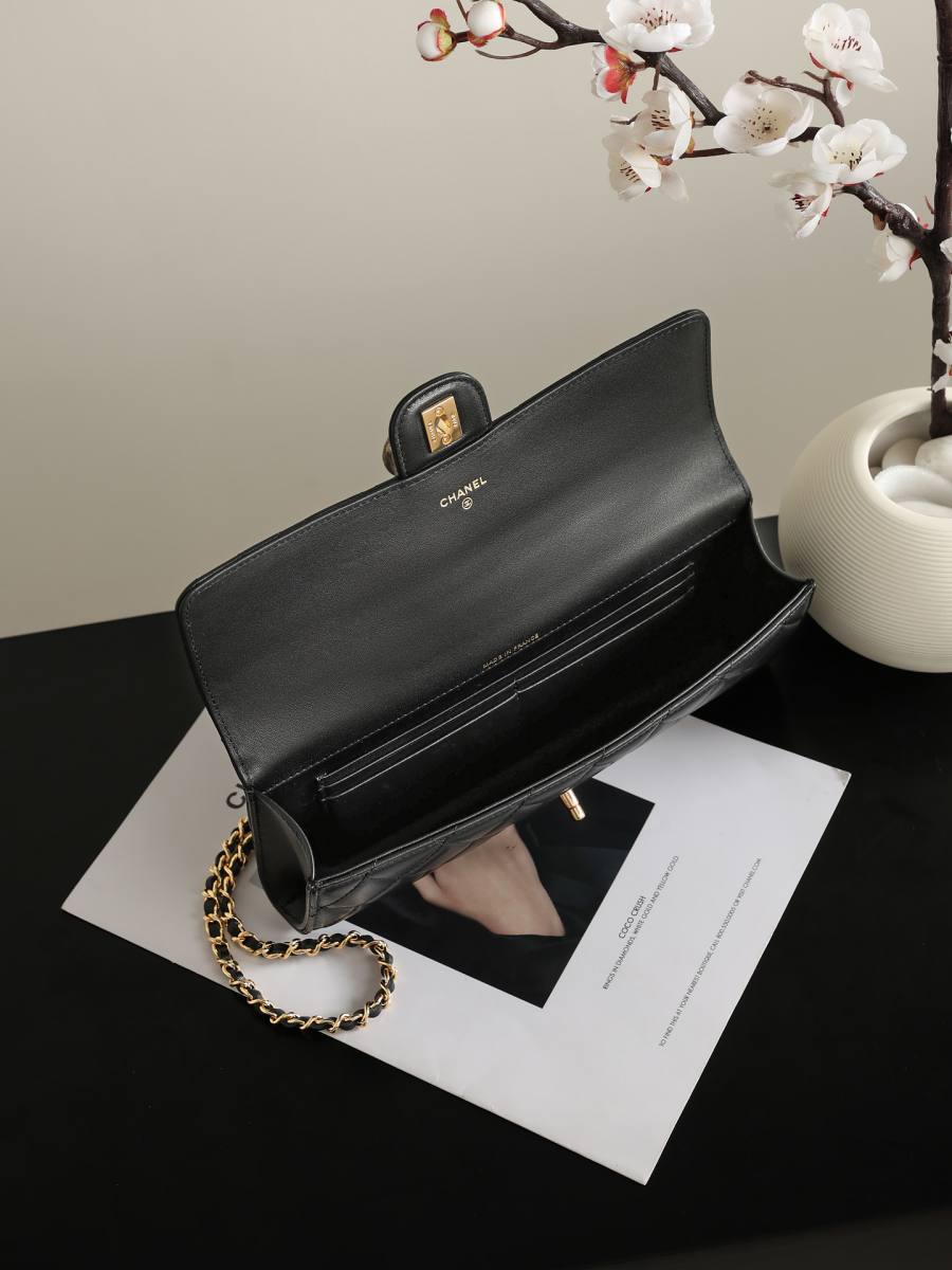 Chanel Handle Bag 20 x 14 x 8 D547