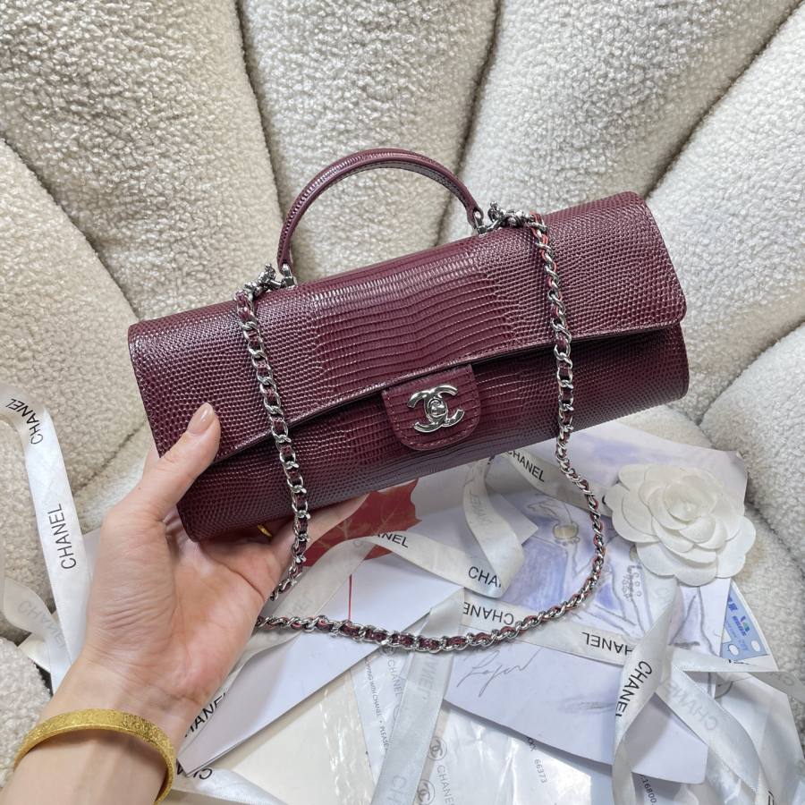 Chanel Handle Bag 28 x 13 x 8 4D42