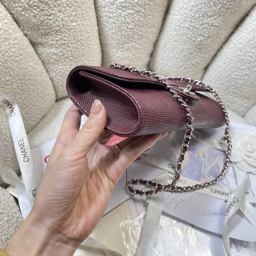 Chanel Handle Bag 28 x 13 x 8 4D42