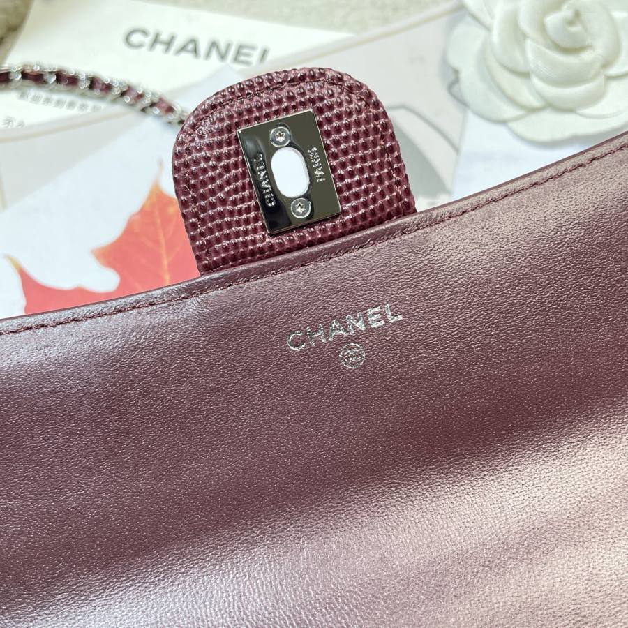 Chanel Handle Bag 28 x 13 x 8 4D42