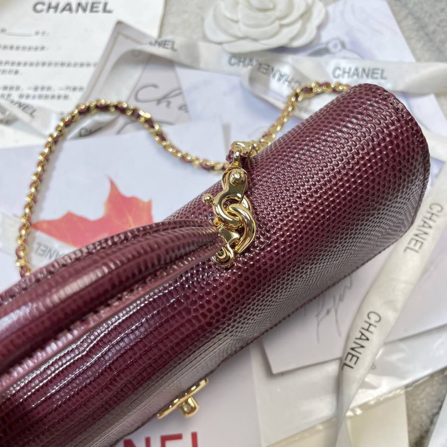 Chanel Handle Bag 28 x 13 x 8 4D54