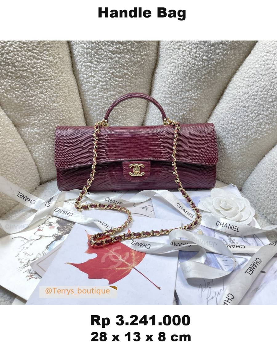 Chanel Handle Bag 28 x 13 x 8 4D54