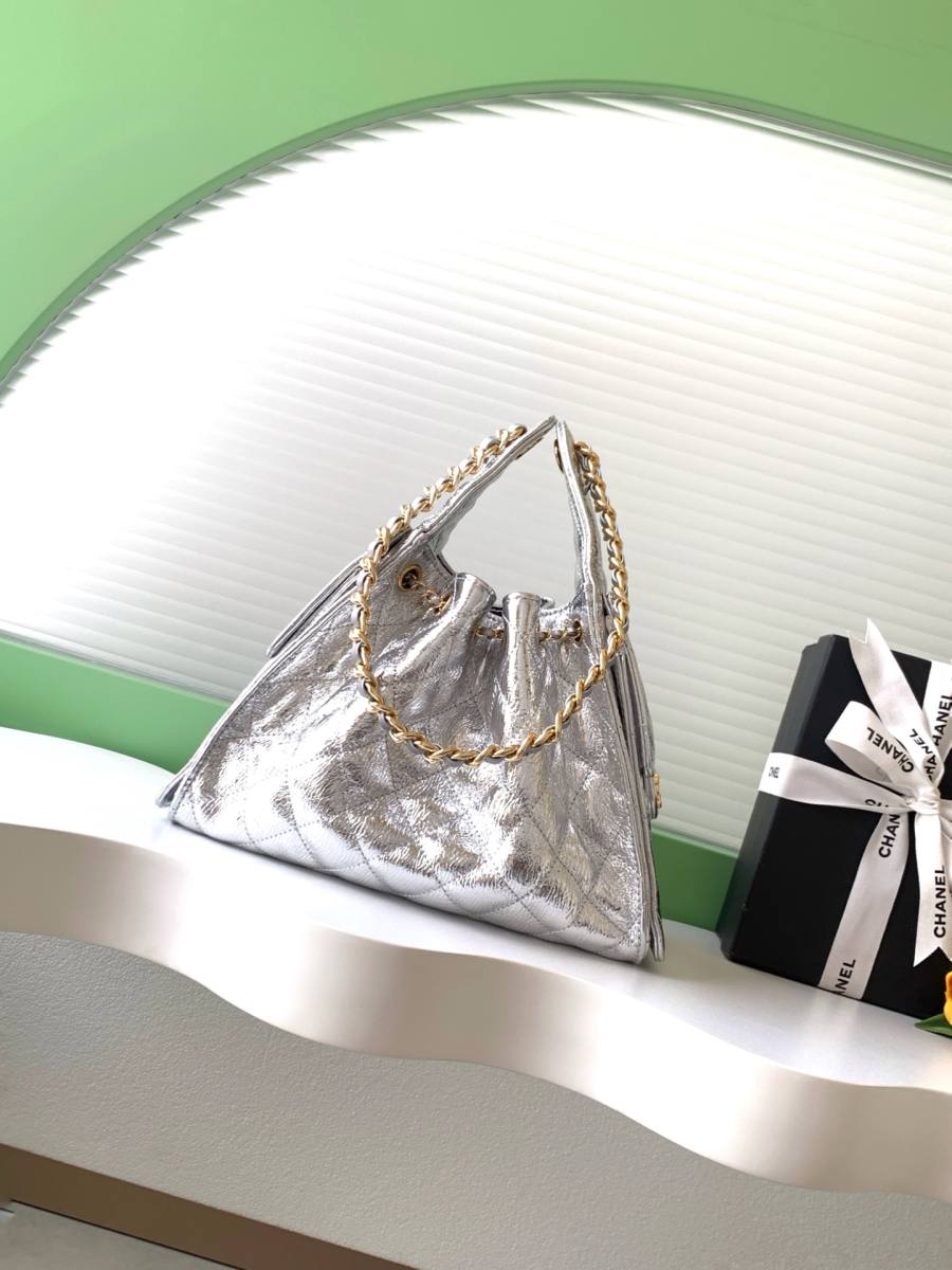Chanel Hippie Hobo Mini 20 x 16 x 8 C73B