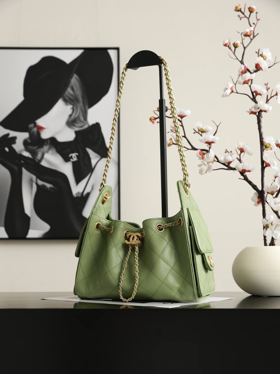 Chanel Hippie Hobo Mini 5631 20 x 16 x 8 62D1