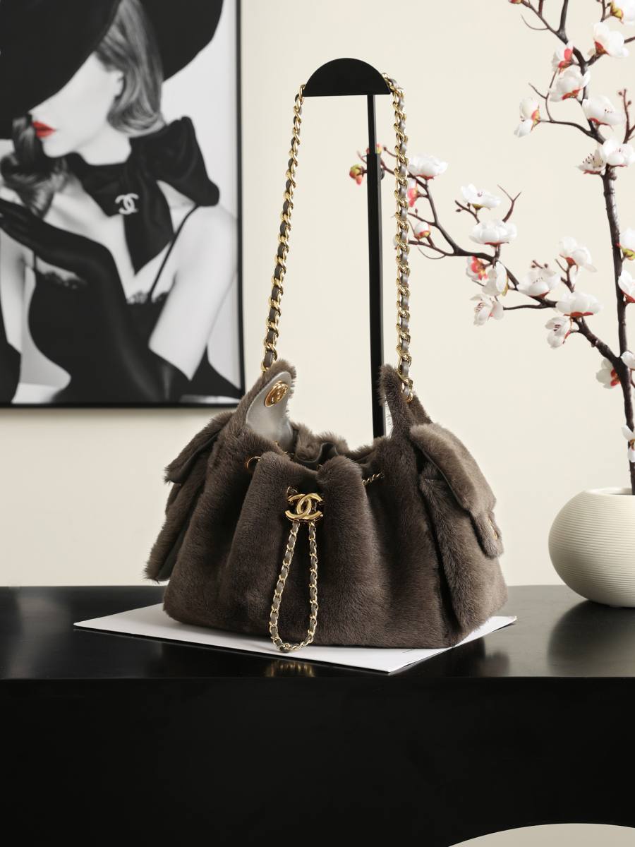 Chanel Hippie Hobo Mini 5631 20 x 16 x 8 CAE9