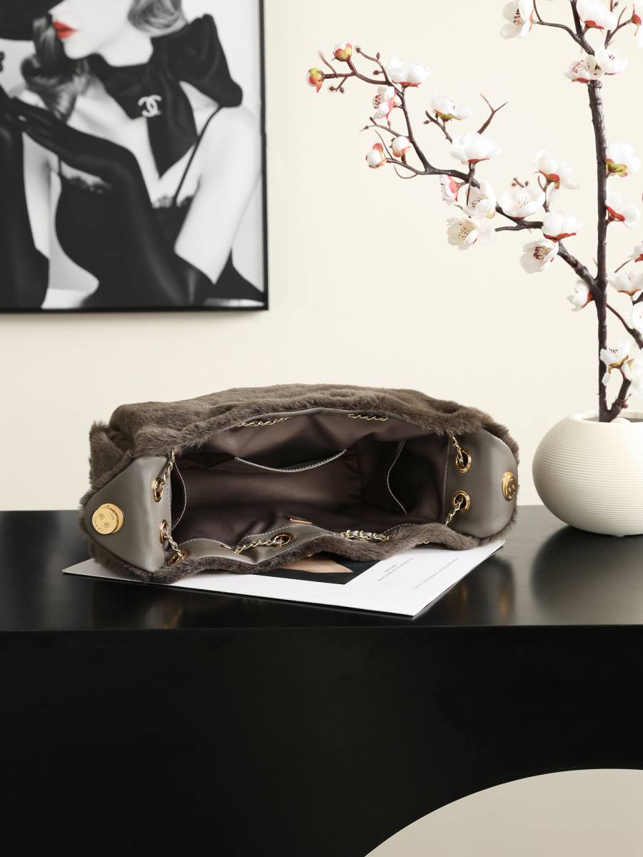 Chanel Hippie Hobo Mini 5631 20 x 16 x 8 CAE9
