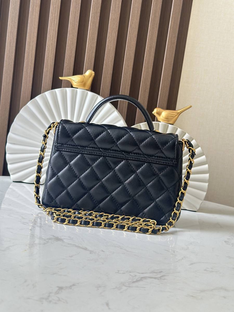 Chanel Kelly Mini 20 x 16 x 10 6437