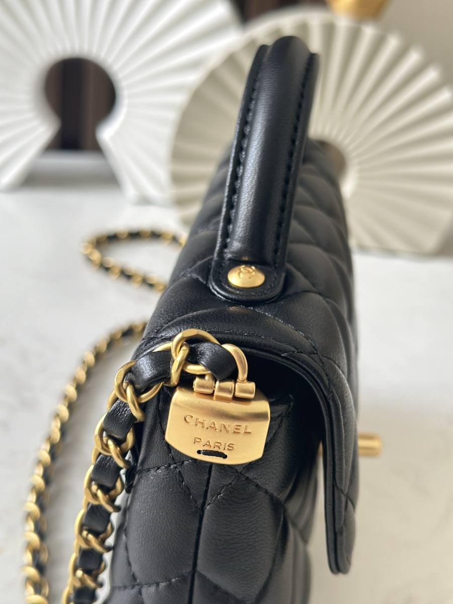 Chanel Kelly Mini 20 x 16 x 10 6437