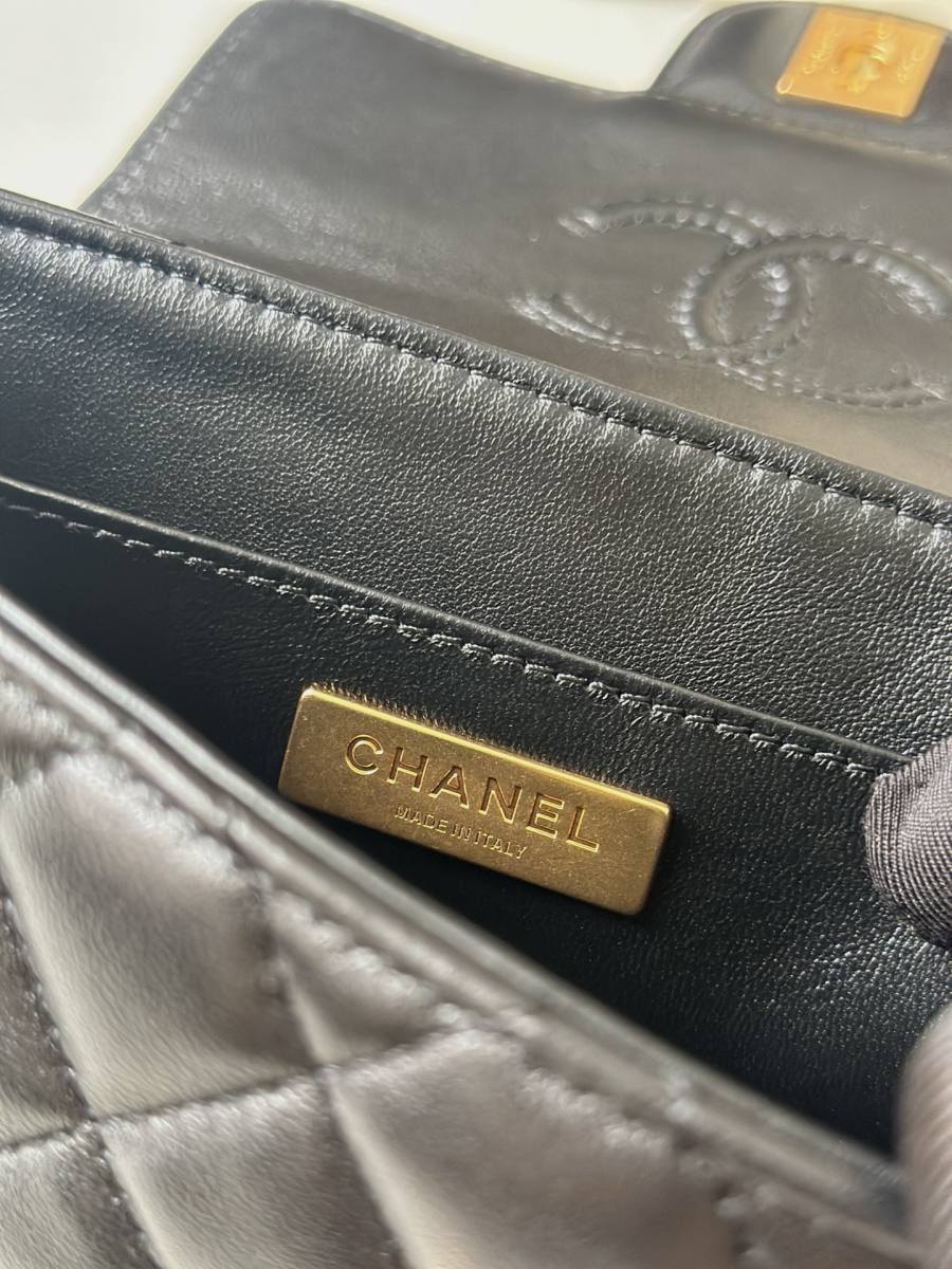 Chanel Kelly Mini 20 x 16 x 10 6437