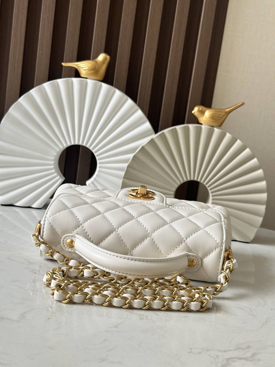 Chanel Kelly Mini 20 x 16 x 10 7FD7