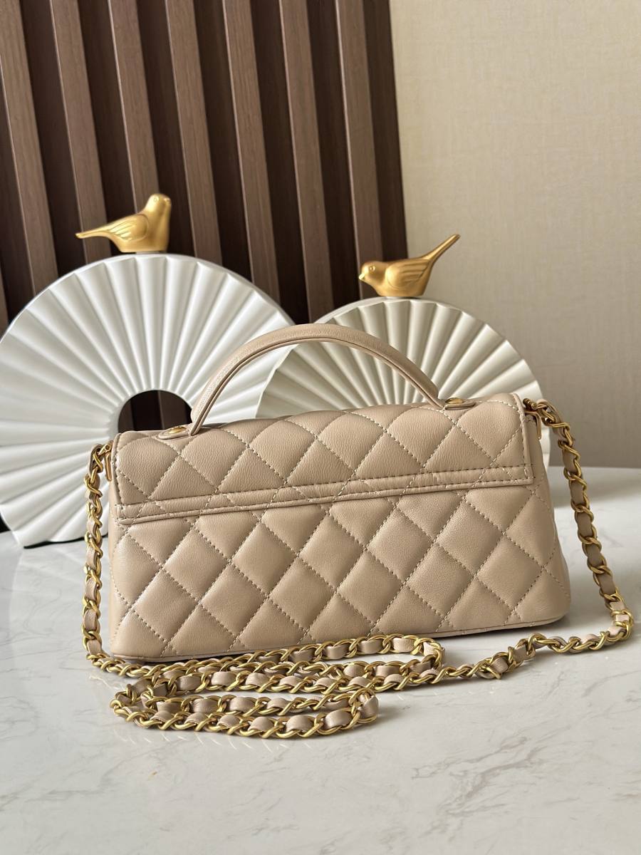 Chanel Kelly Mini 20 x 16 x 10 BC71